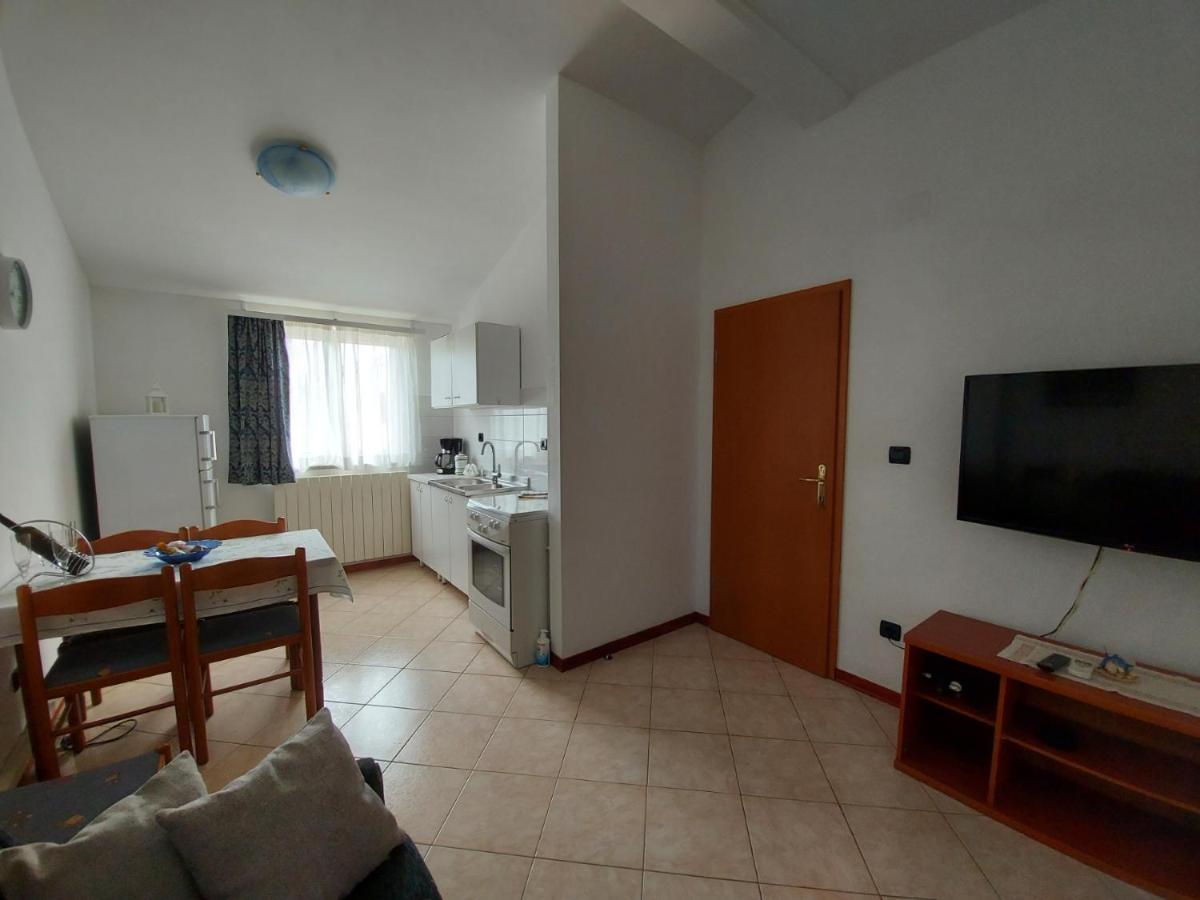 Emma Demarin Apartments Medolino Esterno foto