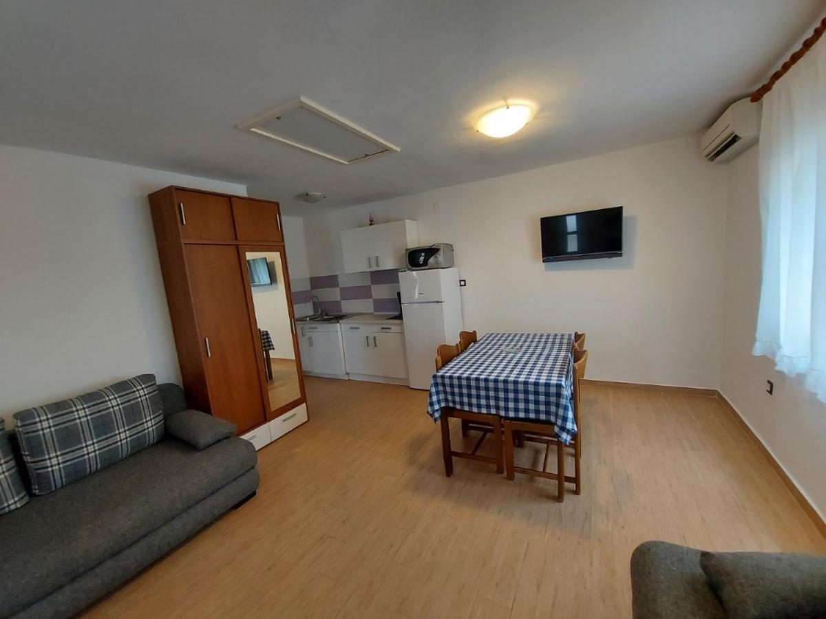 Emma Demarin Apartments Medolino Esterno foto